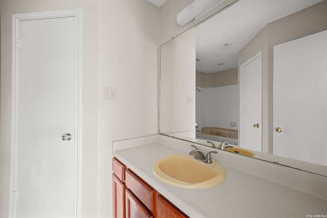 7346 WEYBRIDGE, San Antonio, TX 78250