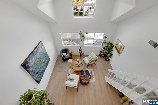 199 Union Avenue 2F, Rutherford, NJ 07070