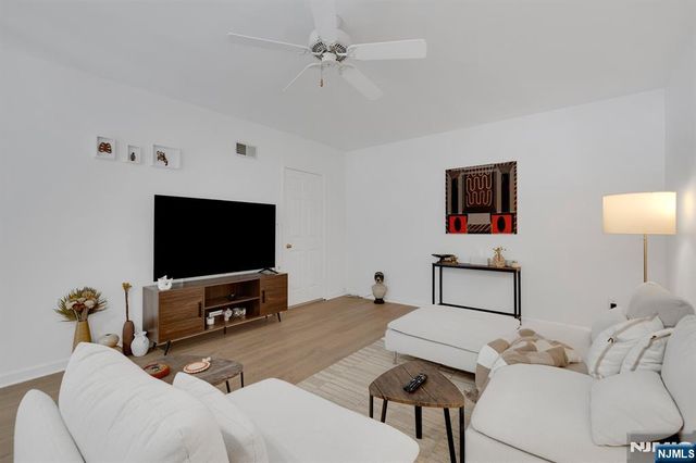 199 Union Avenue 2F, Rutherford, NJ 07070