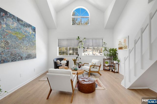 199 Union Avenue 2F, Rutherford, NJ 07070