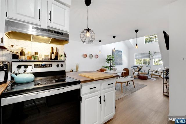 199 Union Avenue 2F, Rutherford, NJ 07070