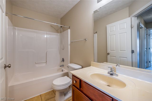 29089 Pembrooke Boulevard, Olmsted Twp, OH 44138
