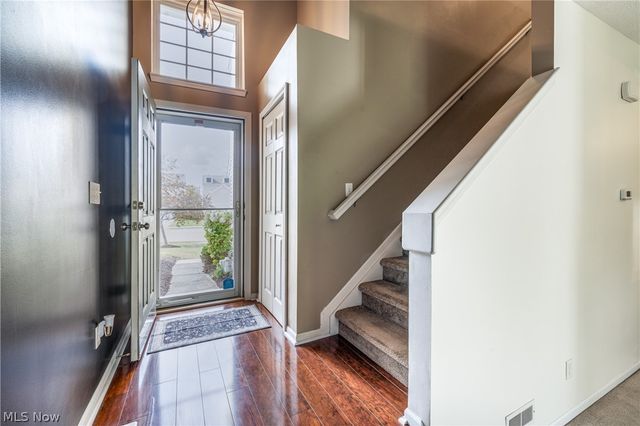 29089 Pembrooke Boulevard, Olmsted Twp, OH 44138