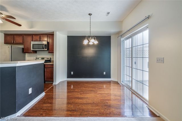 29089 Pembrooke Boulevard, Olmsted Twp, OH 44138