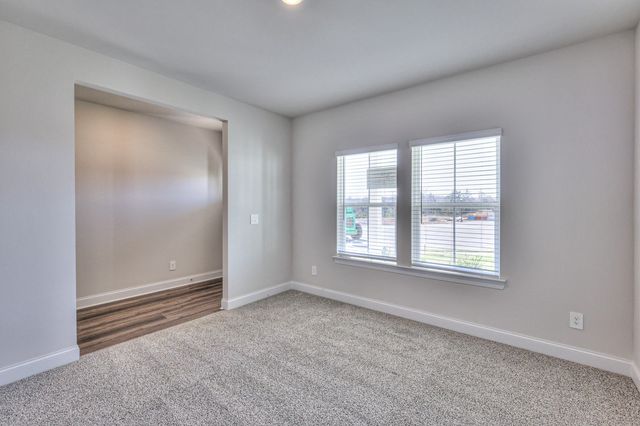 1094 Bluffton Cir, Clarksville, TN 37043