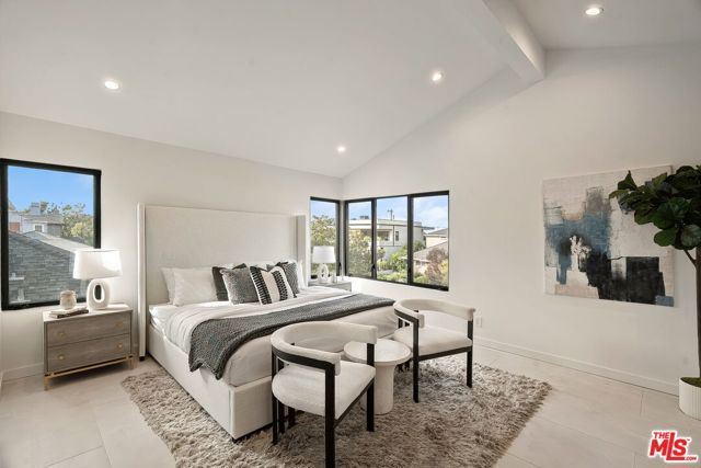 3401 Keeshen Drive, Los Angeles, CA 90066