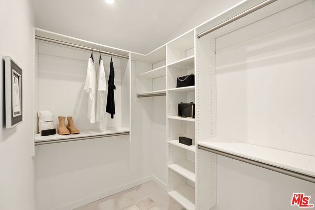 3401 Keeshen Drive, Los Angeles, CA 90066