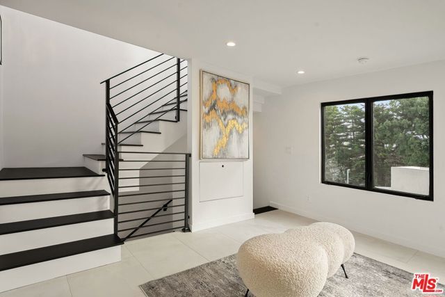3401 Keeshen Drive, Los Angeles, CA 90066