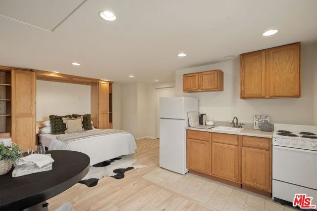 3401 Keeshen Drive, Los Angeles, CA 90066