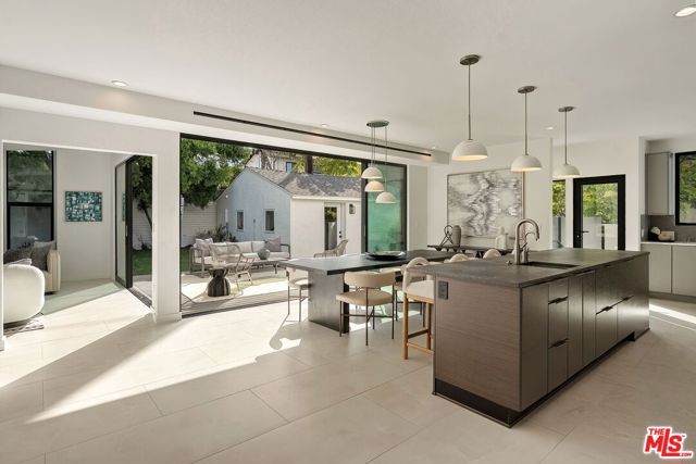 3401 Keeshen Drive, Los Angeles, CA 90066