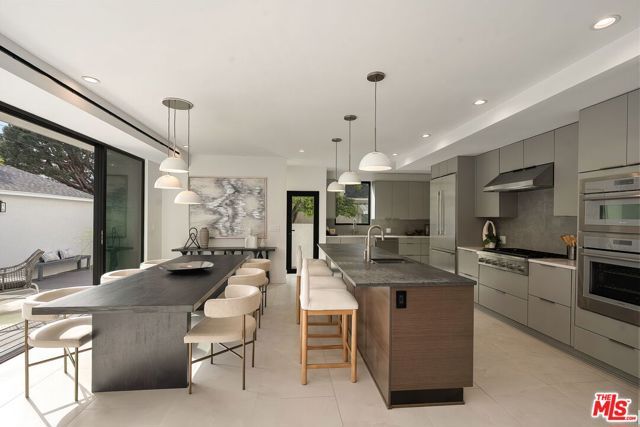 3401 Keeshen Drive, Los Angeles, CA 90066