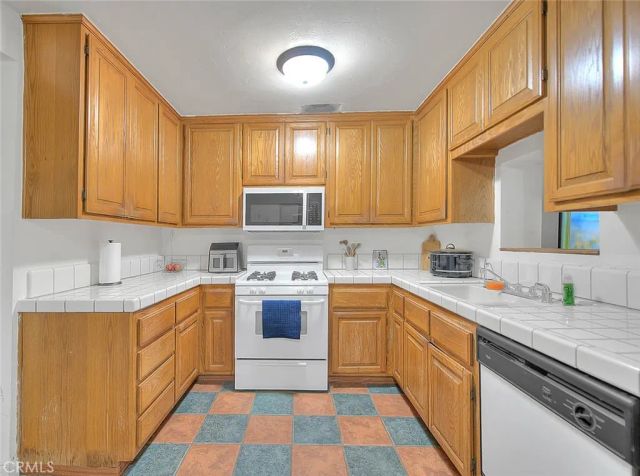 1042 Frontier, Norco, CA 92860