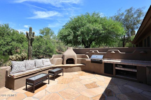 7442 E QUIEN SABE Way, Scottsdale, AZ 85266