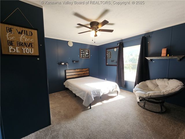 2573 Pentacre Road, Elkview, WV 25071