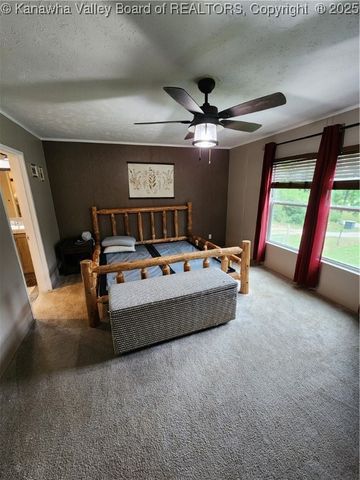 2573 Pentacre Road, Elkview, WV 25071