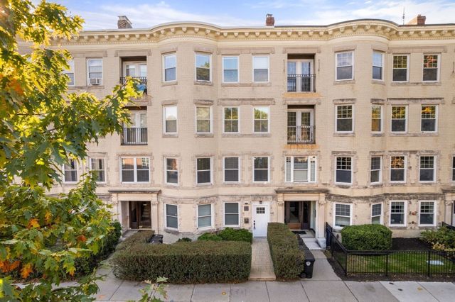 116 Pleasant St B, Brookline, MA 02446