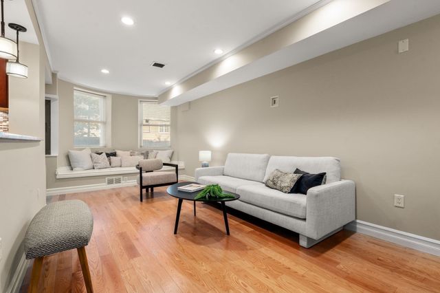 116 Pleasant St B, Brookline, MA 02446