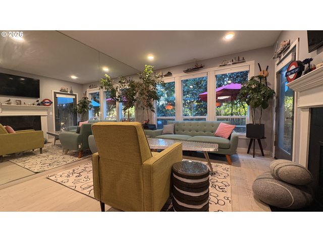 6650 Sw CANBY St, Portland, OR 97223