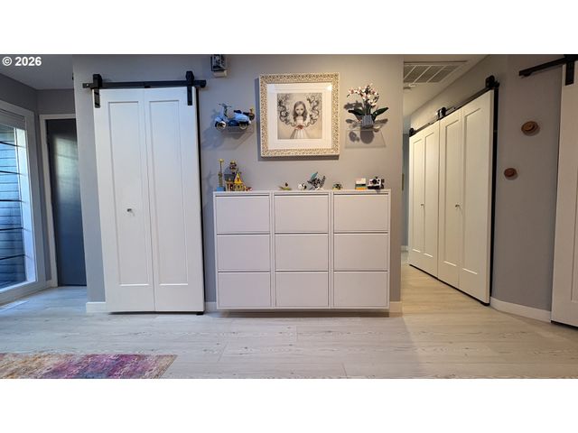 6650 Sw CANBY St, Portland, OR 97223