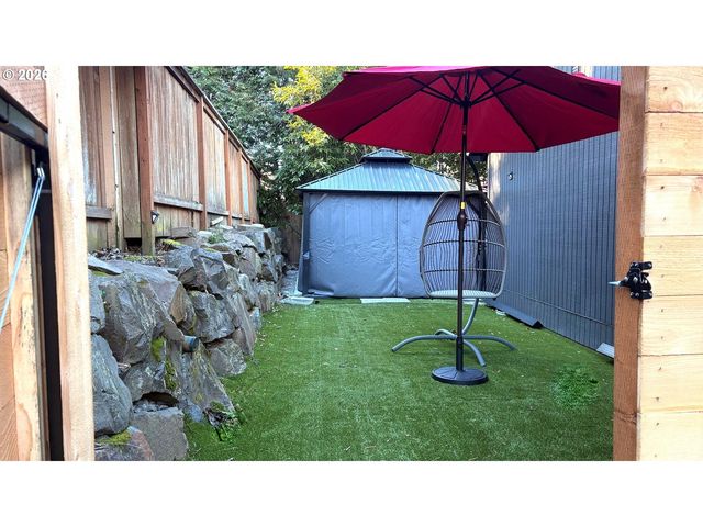 6650 Sw CANBY St, Portland, OR 97223