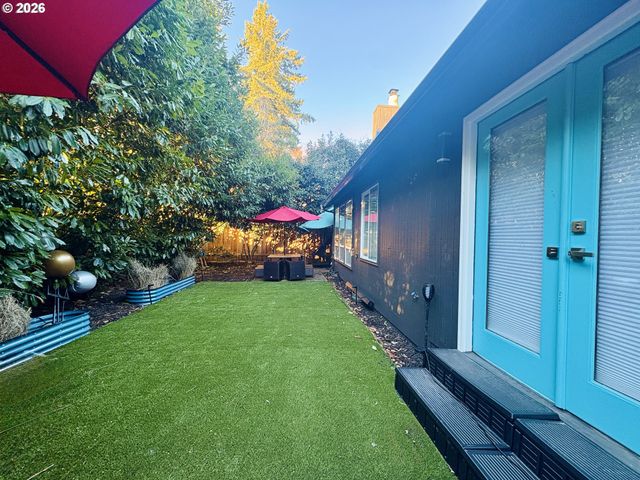 6650 Sw CANBY St, Portland, OR 97223