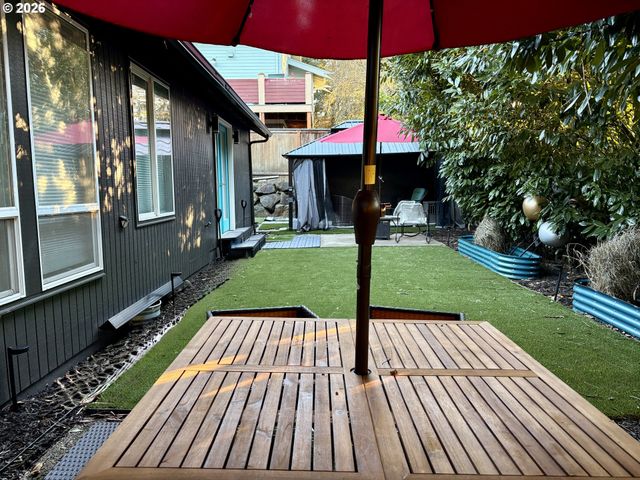 6650 Sw CANBY St, Portland, OR 97223