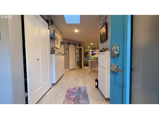 6650 Sw CANBY St, Portland, OR 97223