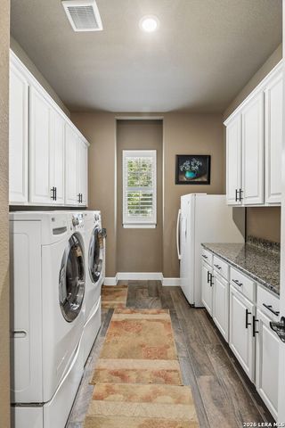 808 DANCING OAK LN, San Marcos, TX 78666