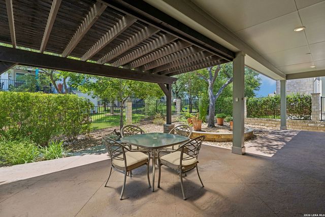 808 DANCING OAK LN, San Marcos, TX 78666