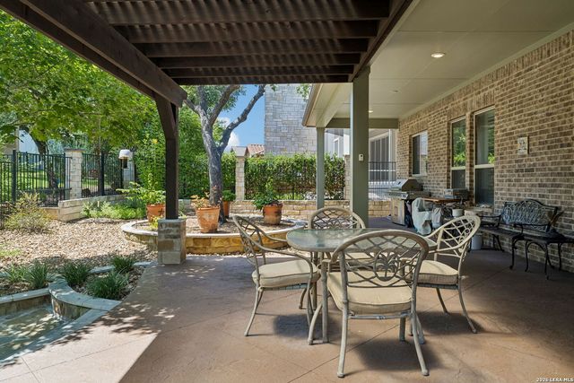 808 DANCING OAK LN, San Marcos, TX 78666