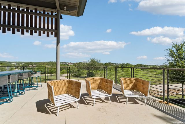 808 DANCING OAK LN, San Marcos, TX 78666