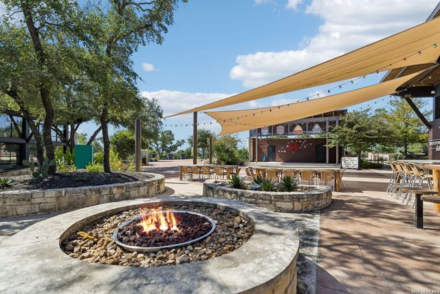 808 DANCING OAK LN, San Marcos, TX 78666