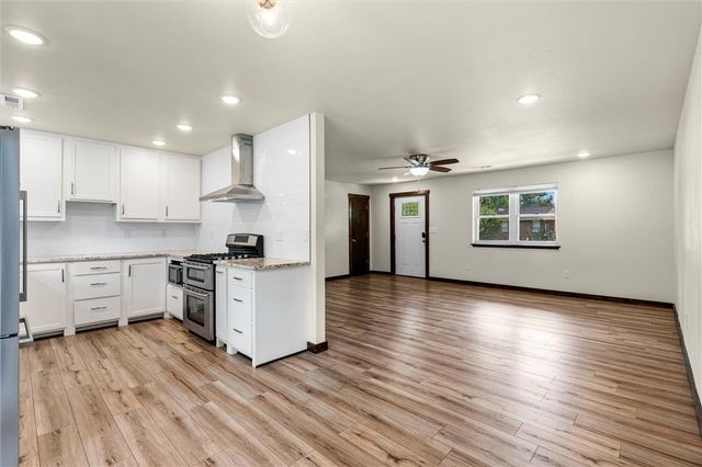 2203 Beth Lane, Bentonville, AR 72712