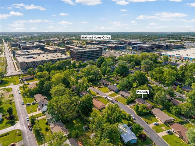 2203 Beth Lane, Bentonville, AR 72712
