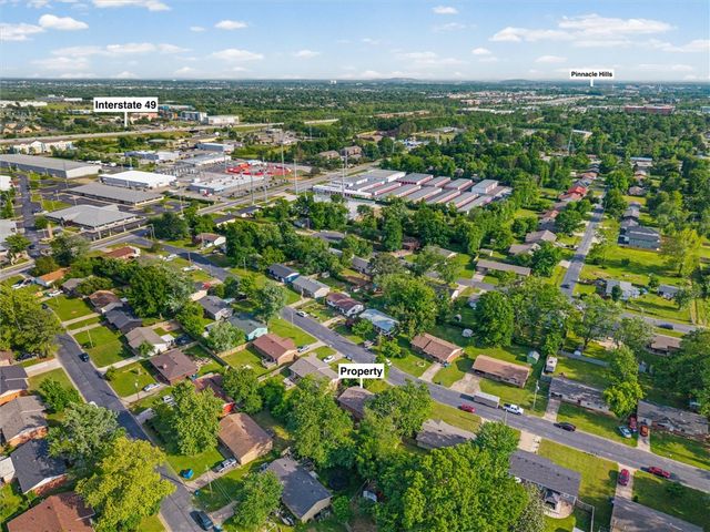 2203 Beth Lane, Bentonville, AR 72712