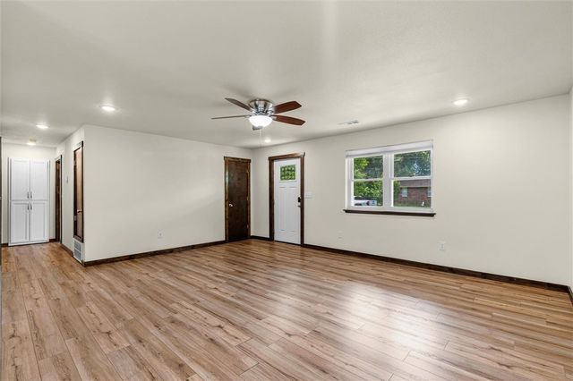 2203 Beth Lane, Bentonville, AR 72712