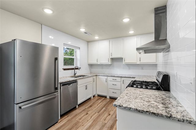 2203 Beth Lane, Bentonville, AR 72712
