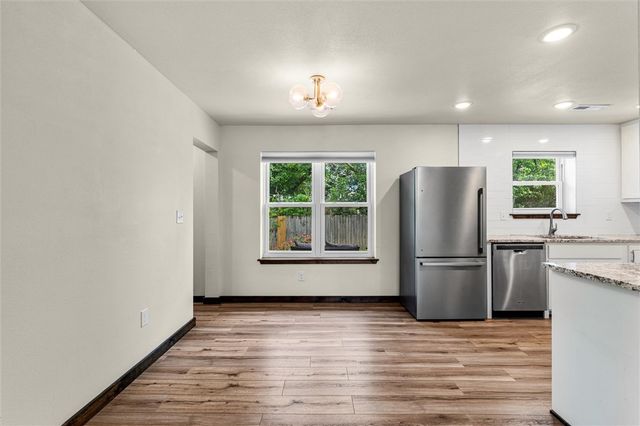 2203 Beth Lane, Bentonville, AR 72712