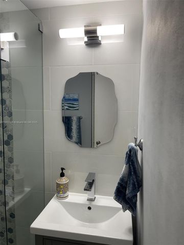 1640 NW 19th Ter 103, Delray Beach, FL 33445