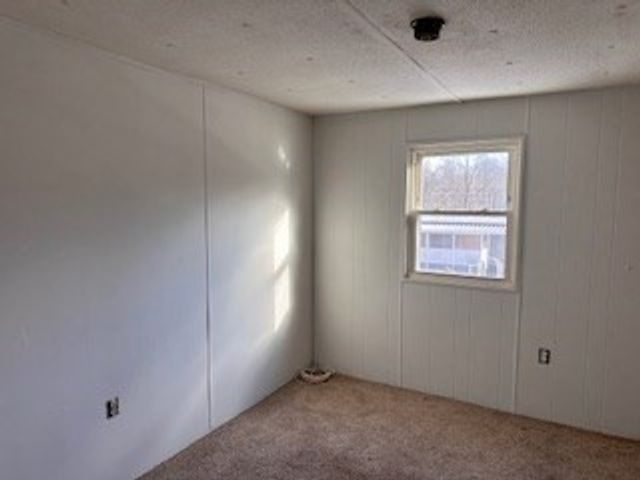 3 Heritage Dr., Warren, MA 01083