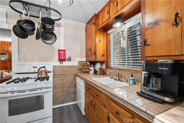 25576 Hi Lane, Twin Peaks, CA 92391