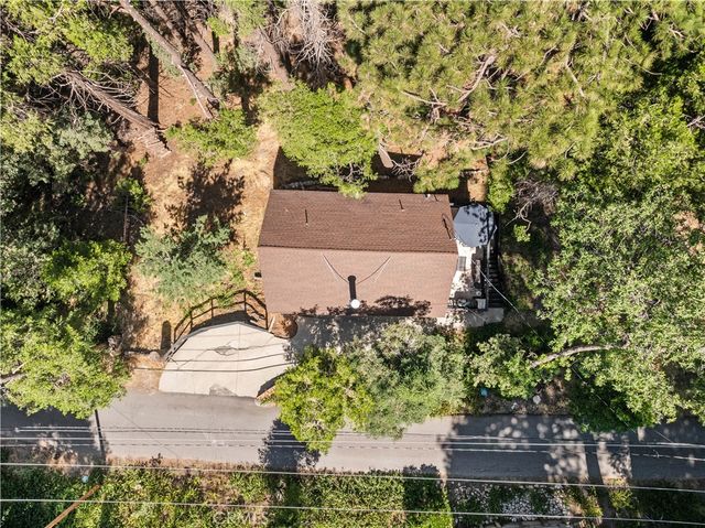 25576 Hi Lane, Twin Peaks, CA 92391