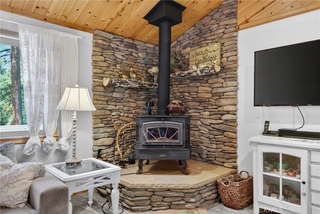 1900 Teton Way, Pine Mountain Club, CA 93222