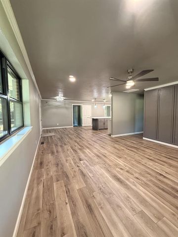 1838 S Country Club Road, Newcastle, OK 73065