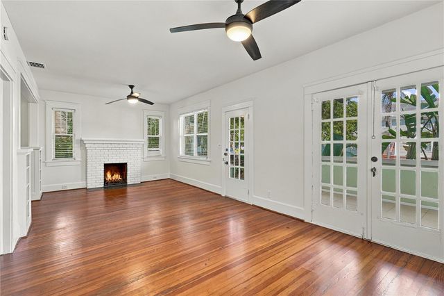 146 13TH AVENUE NE, St Petersburg, FL 33701