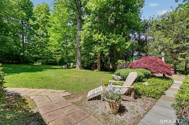 34 Pequot Trail, Westport, CT 06880