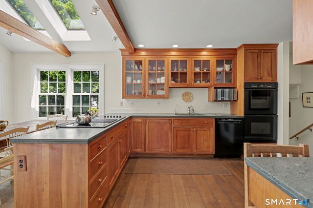 34 Pequot Trail, Westport, CT 06880