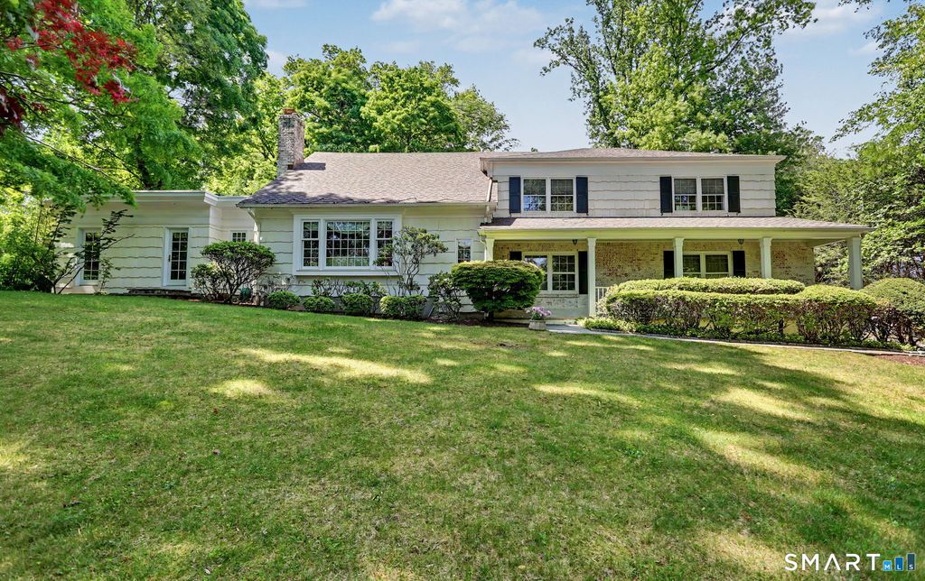 34 Pequot Trail, Westport, CT 06880