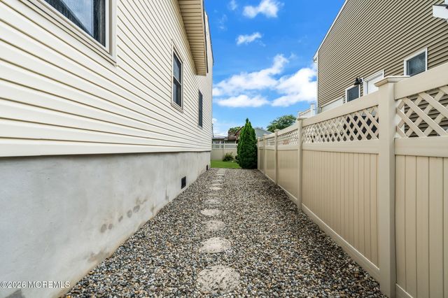 43 Catalina Drive, Brick, NJ 08723