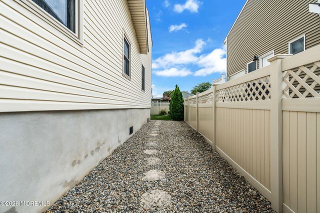 43 Catalina Drive, Brick, NJ 08723